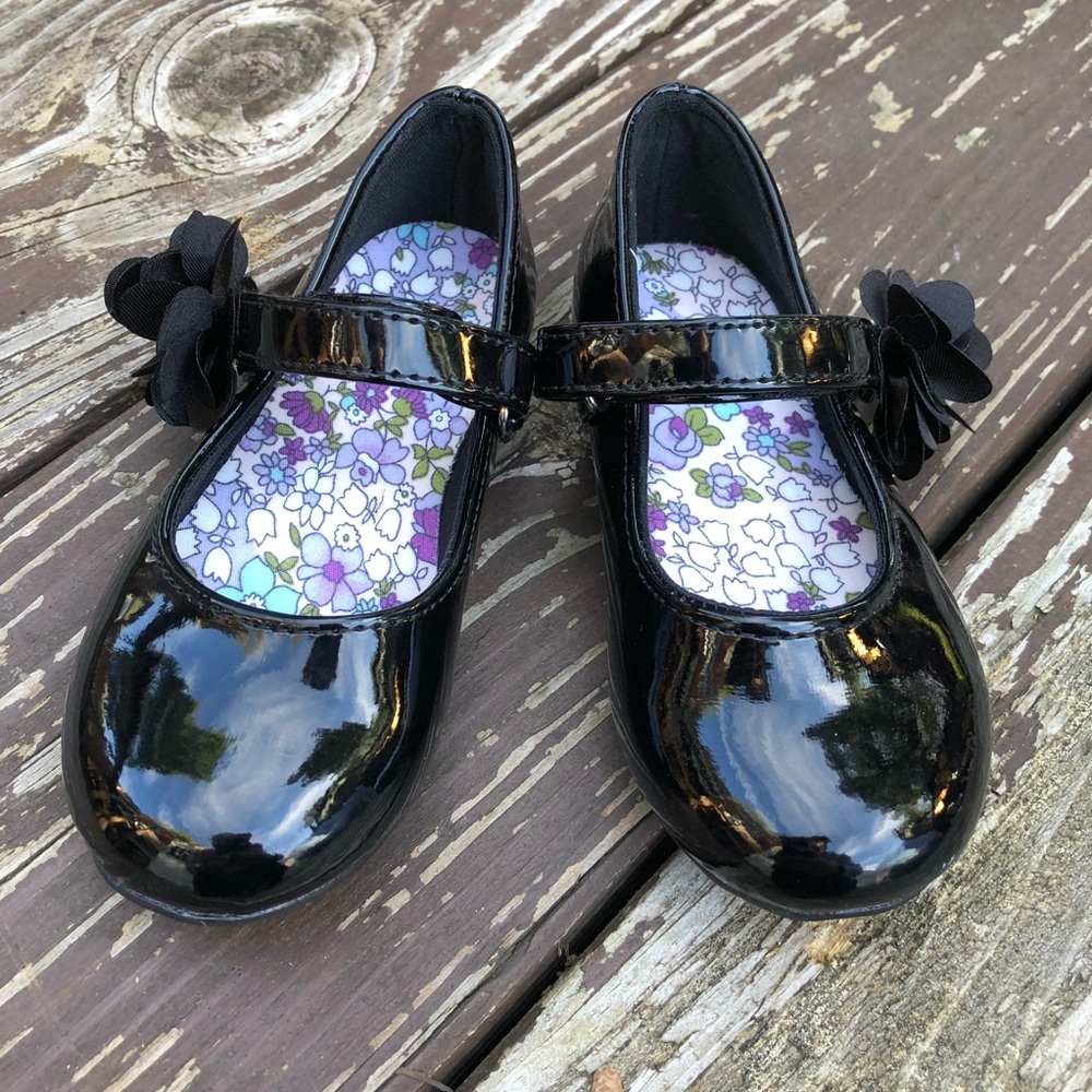 Girls Size 7 Patent Leather Black Dress Shoes